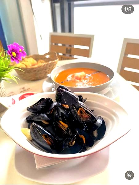 Mejillones al vapor con caldo